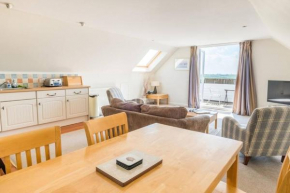 Flat 3 Mawgan Porth Golf Club